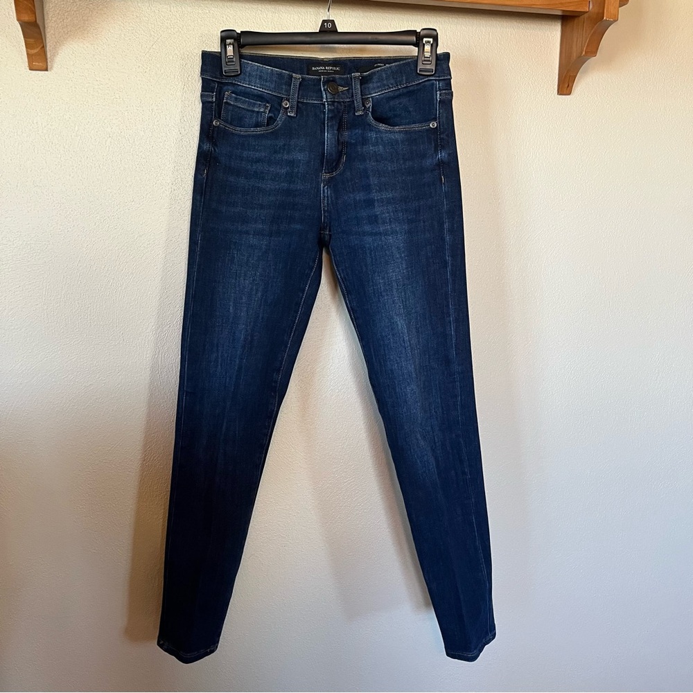 Banana Republic Skinny Jeans in Dark Indigo Wash - Size 26